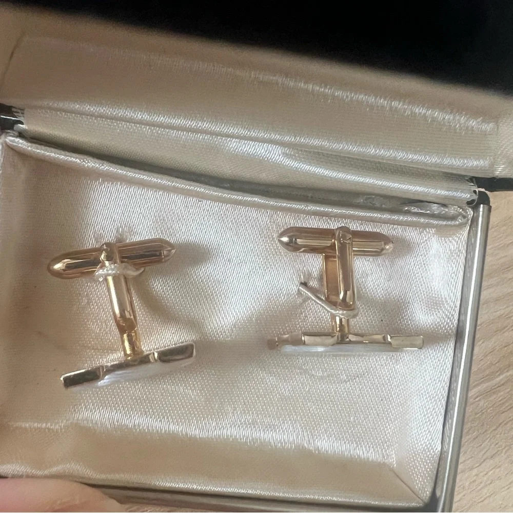 Vintage Swank Cufflinks Mens Gold & Mother of Pearl Locking